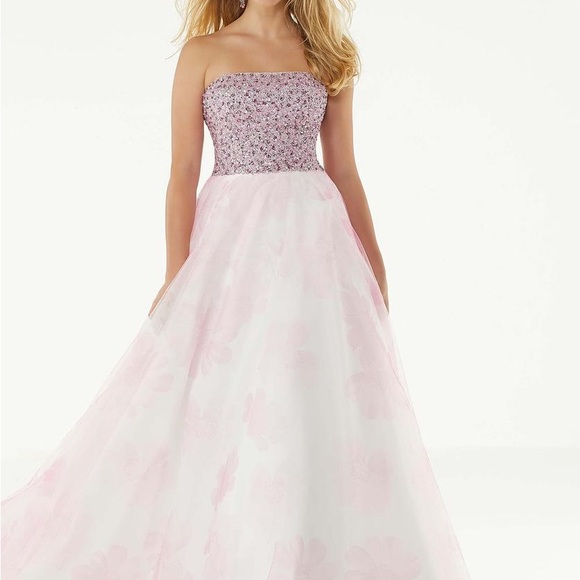 MORILEE PROM 45071 - Picture 12 of 12